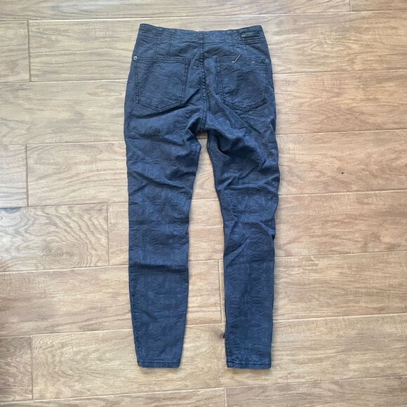 Pilcro Anthropologie Jeans Size 27 High-Rise Skinny Dark Gray Floral Textured - Picture 2 of 10